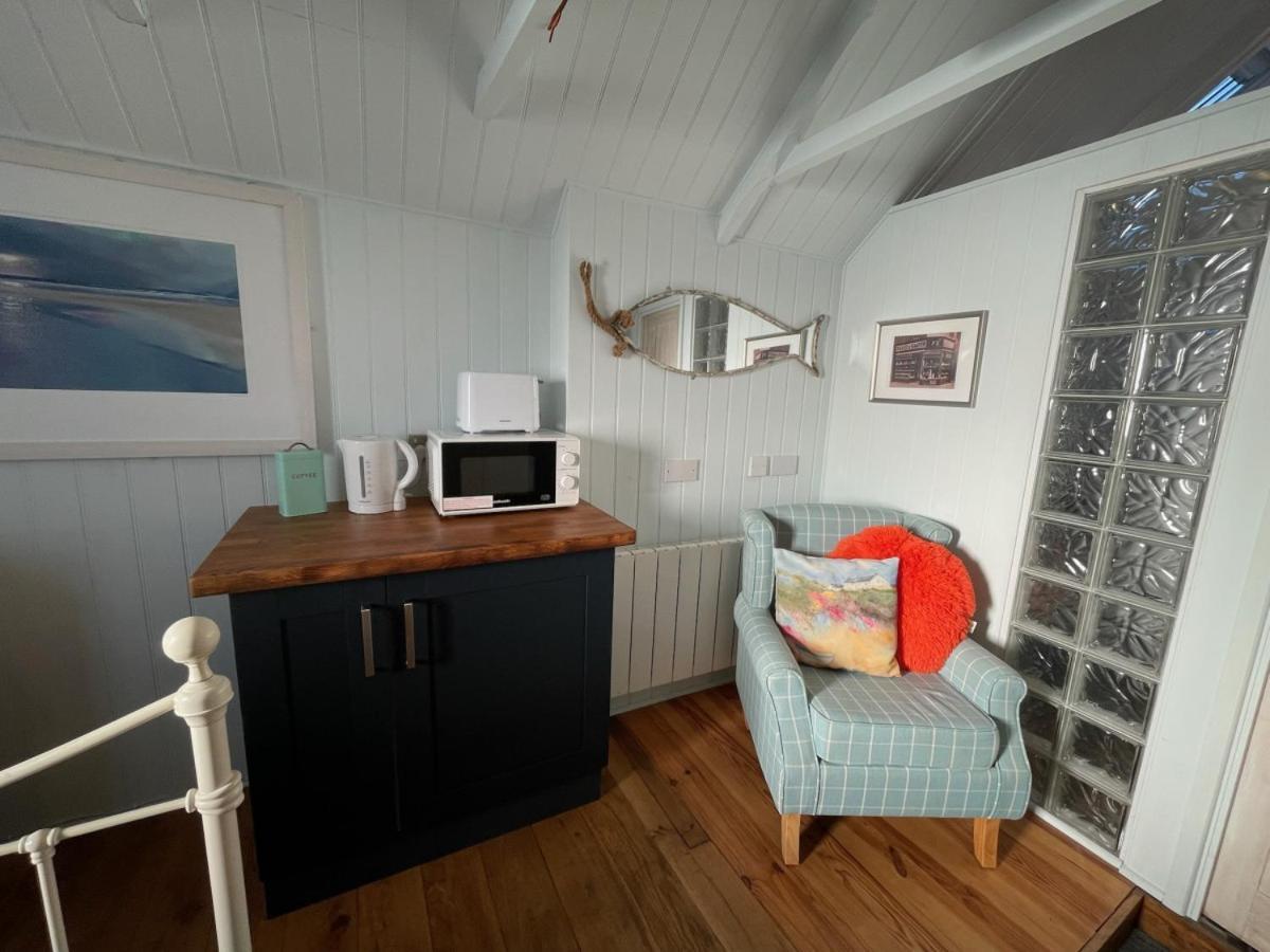 Sandown And Cillia Marys 4 Bedroom 3 Plus 1 Saint Teath Exterior photo