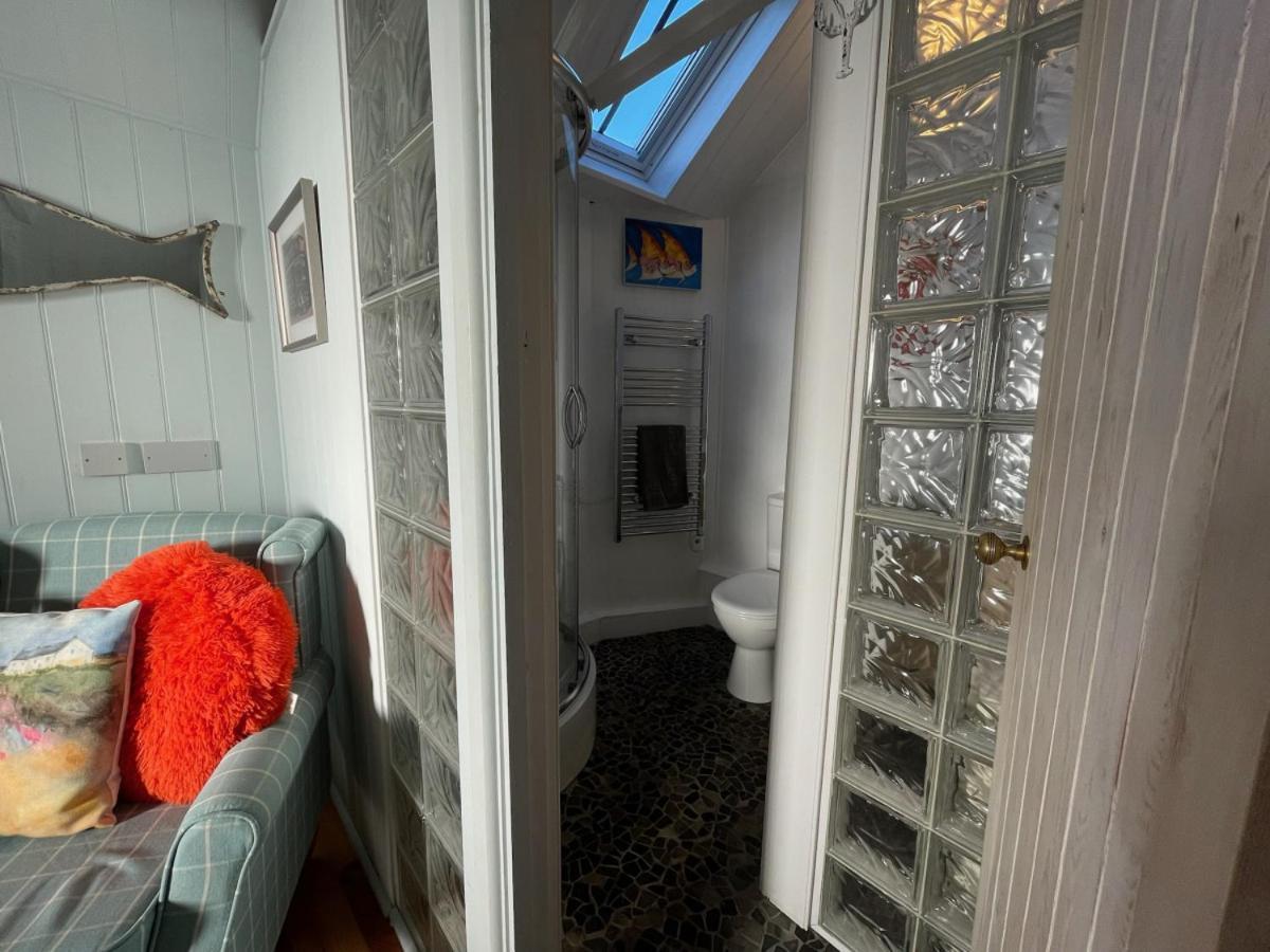 Sandown And Cillia Marys 4 Bedroom 3 Plus 1 Saint Teath Exterior photo
