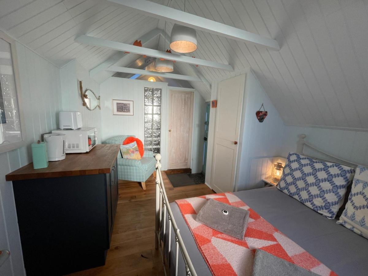Sandown And Cillia Marys 4 Bedroom 3 Plus 1 Saint Teath Exterior photo
