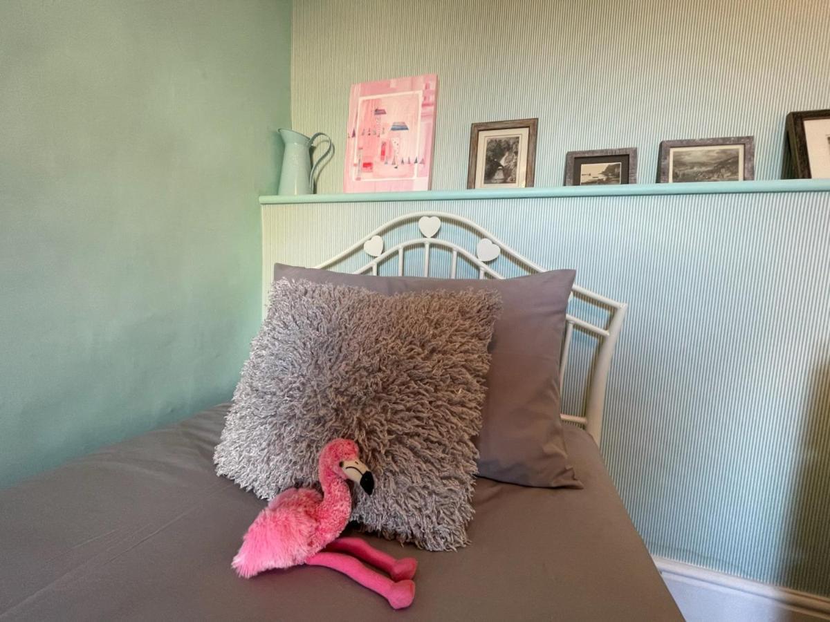 Sandown And Cillia Marys 4 Bedroom 3 Plus 1 Saint Teath Exterior photo