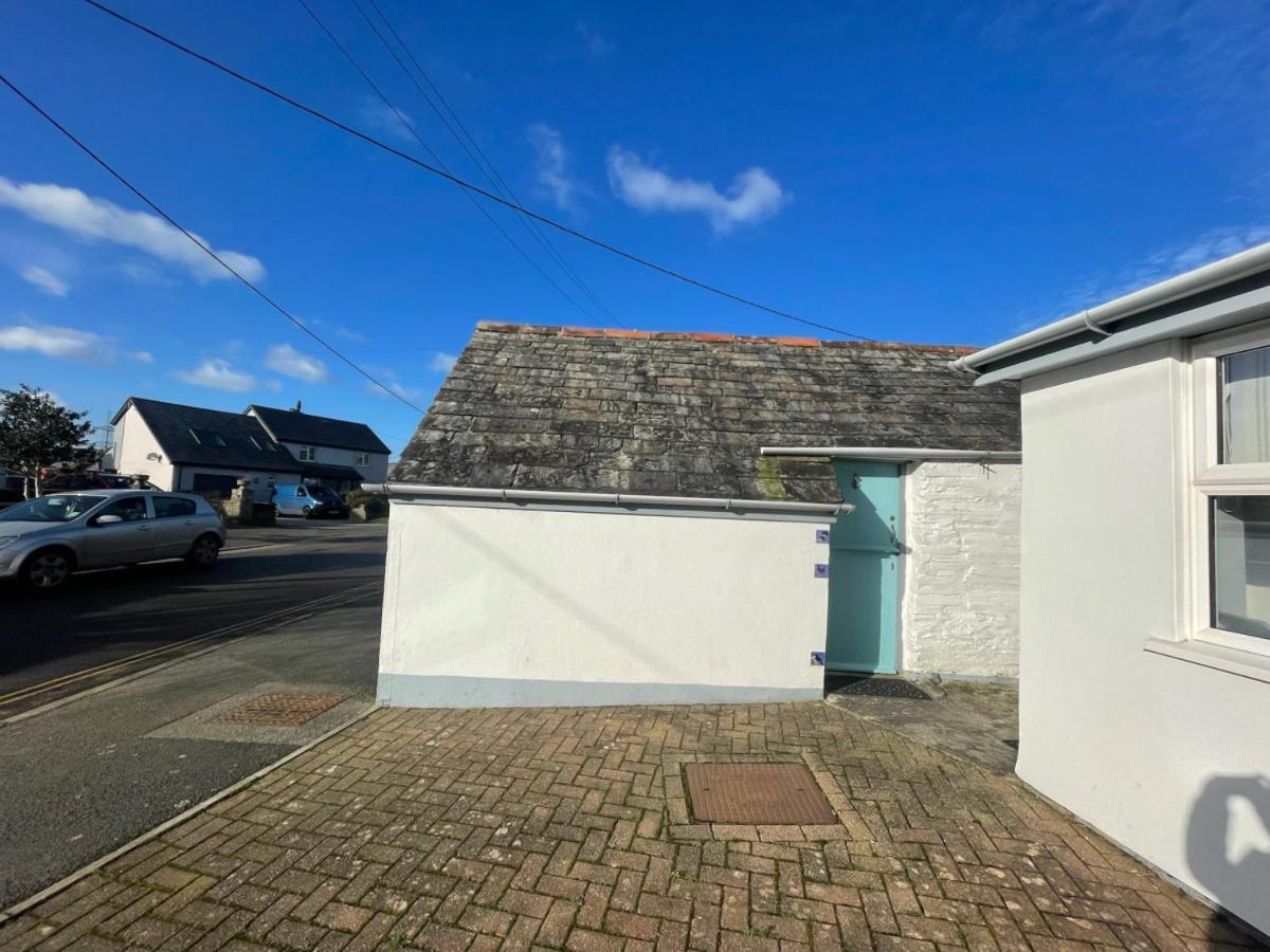 Sandown And Cillia Marys 4 Bedroom 3 Plus 1 Saint Teath Exterior photo