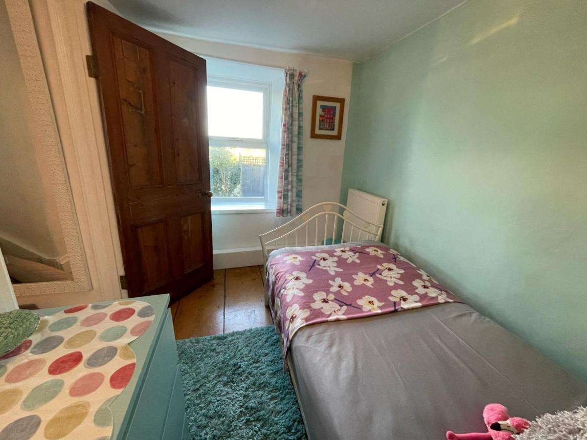 Sandown And Cillia Marys 4 Bedroom 3 Plus 1 Saint Teath Exterior photo