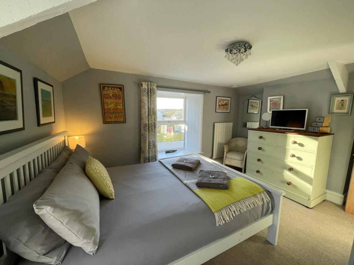 Sandown And Cillia Marys 4 Bedroom 3 Plus 1 Saint Teath Exterior photo