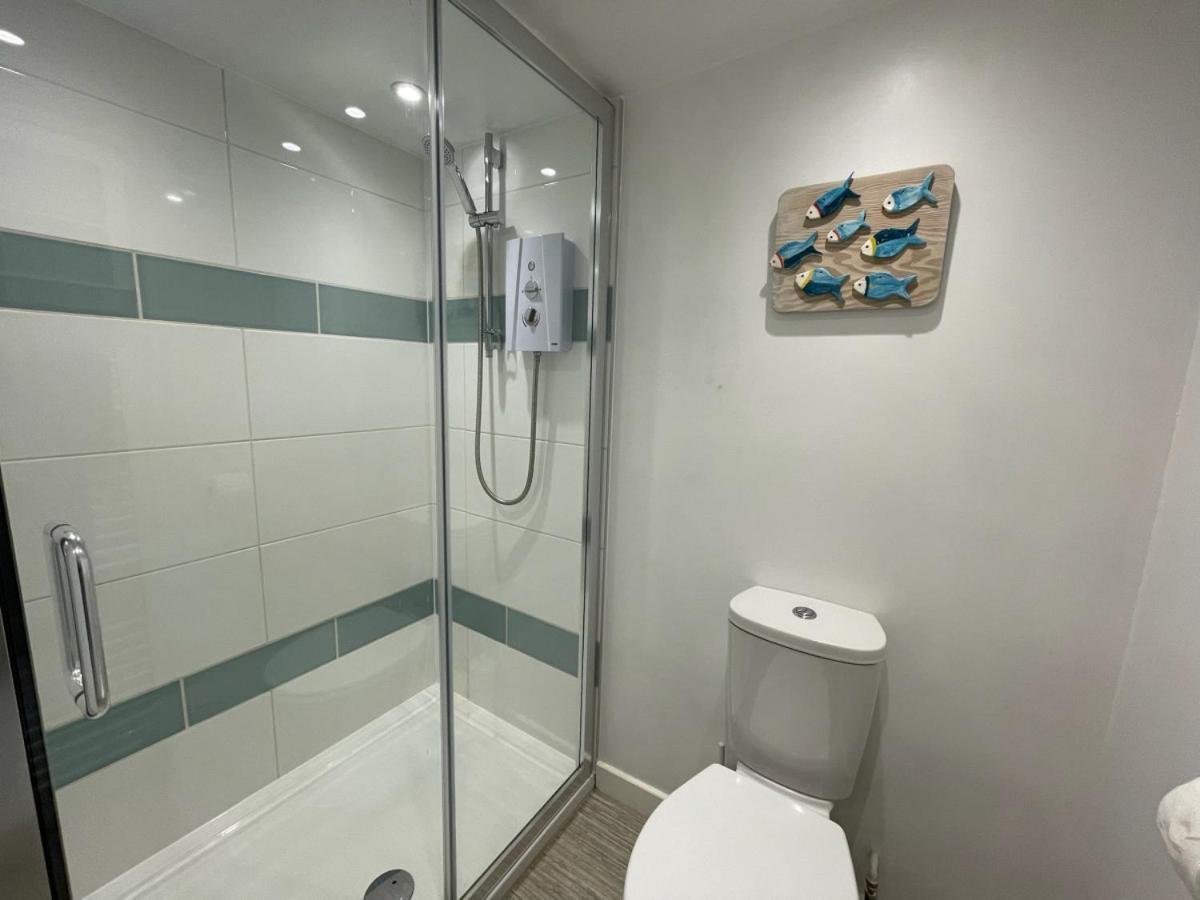 Sandown And Cillia Marys 4 Bedroom 3 Plus 1 Saint Teath Exterior photo