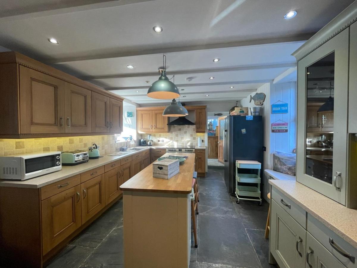 Sandown And Cillia Marys 4 Bedroom 3 Plus 1 Saint Teath Exterior photo