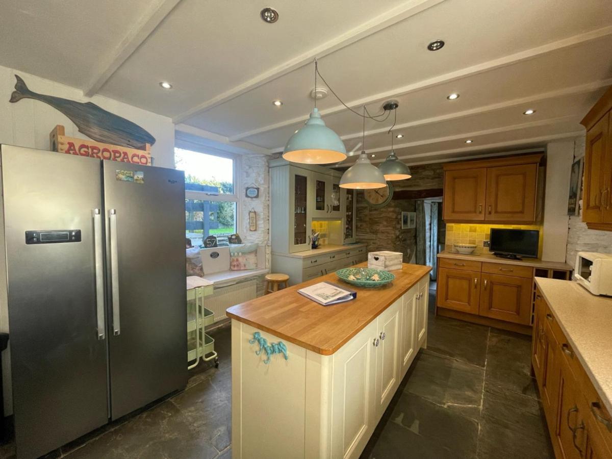 Sandown And Cillia Marys 4 Bedroom 3 Plus 1 Saint Teath Exterior photo