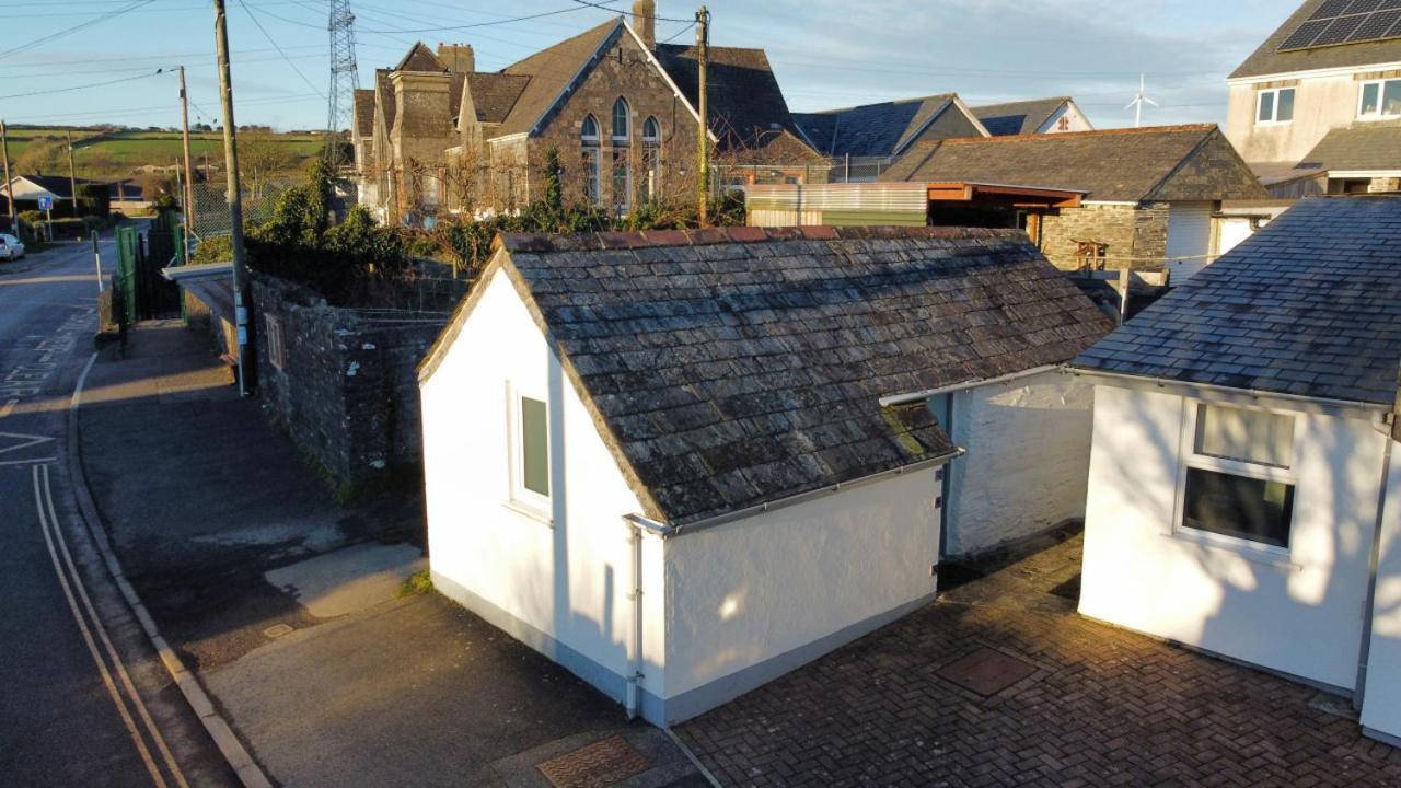 Sandown And Cillia Marys 4 Bedroom 3 Plus 1 Saint Teath Exterior photo